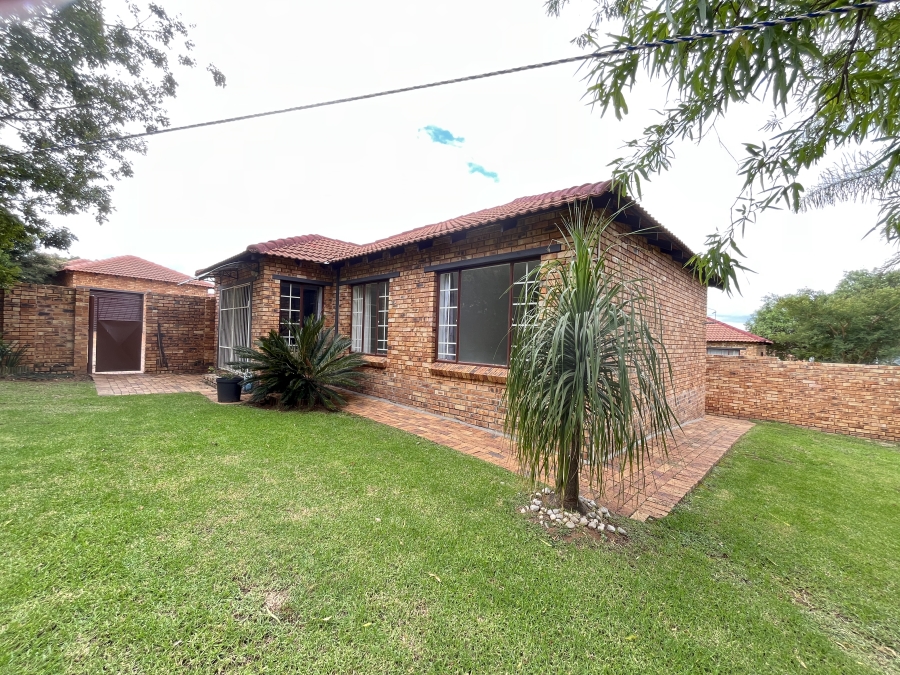 To Let 2 Bedroom Property for Rent in Olivedale Gauteng