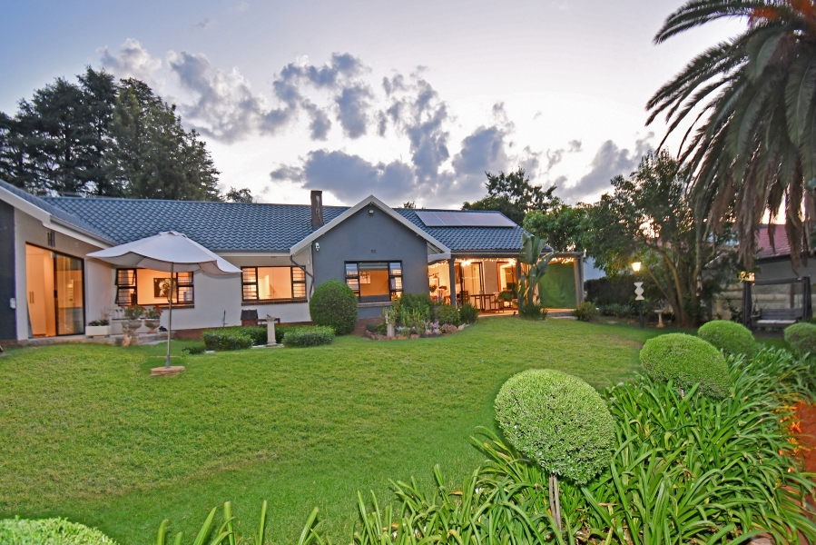 4 Bedroom Property for Sale in Northcliff Gauteng