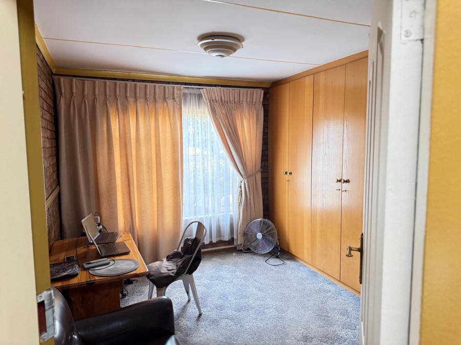 4 Bedroom Property for Sale in The Reeds Gauteng