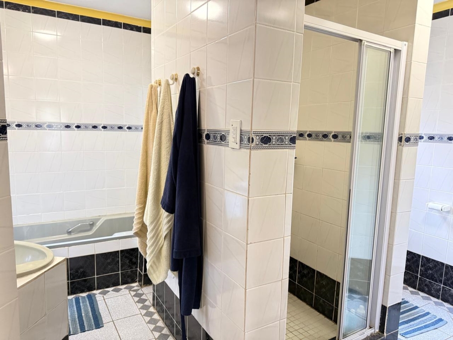 4 Bedroom Property for Sale in The Reeds Gauteng