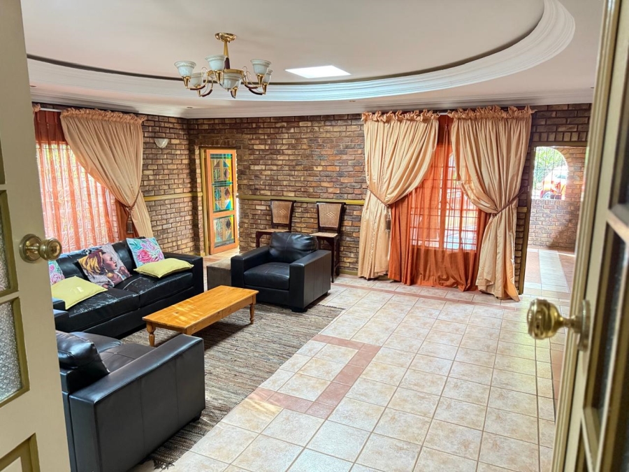 4 Bedroom Property for Sale in The Reeds Gauteng