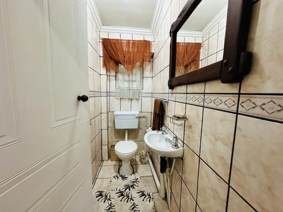 4 Bedroom Property for Sale in Florentia Gauteng