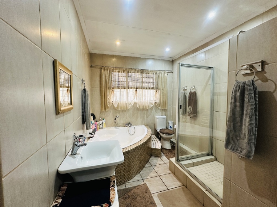 5 Bedroom Property for Sale in Alberton North Gauteng