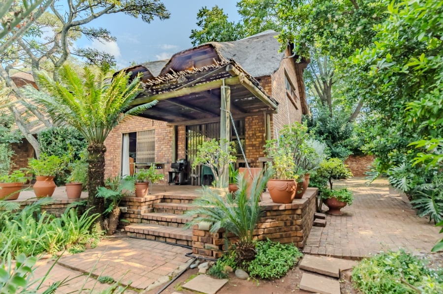 2 Bedroom Property for Sale in Wapadrand Gauteng