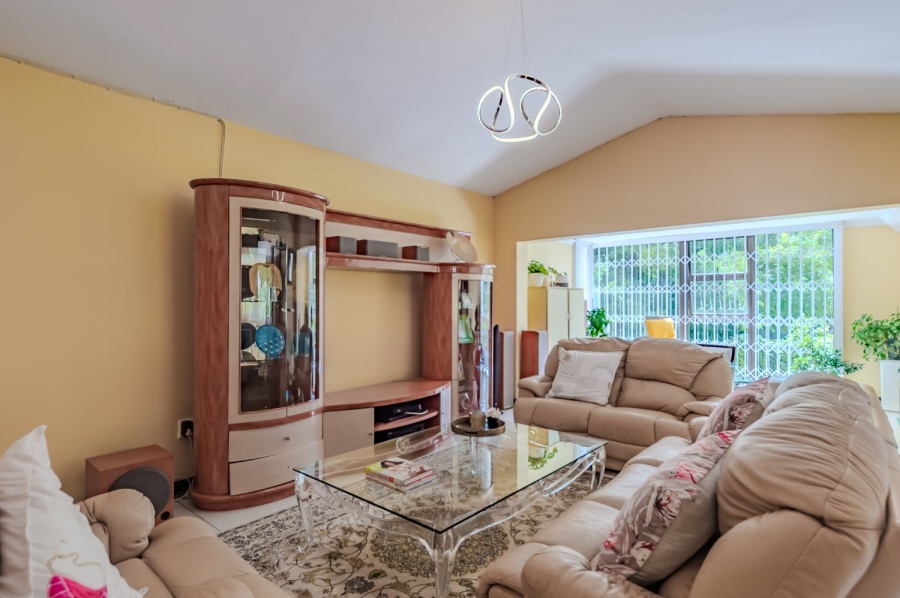 4 Bedroom Property for Sale in Waterkloof Ridge Gauteng