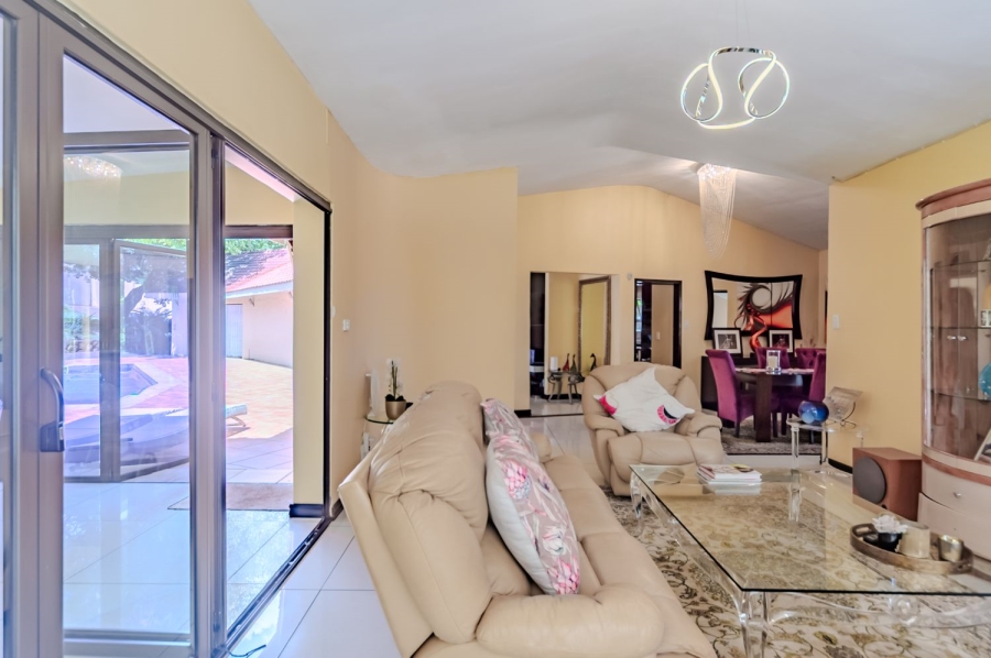 4 Bedroom Property for Sale in Waterkloof Ridge Gauteng