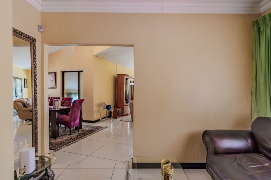 4 Bedroom Property for Sale in Waterkloof Ridge Gauteng