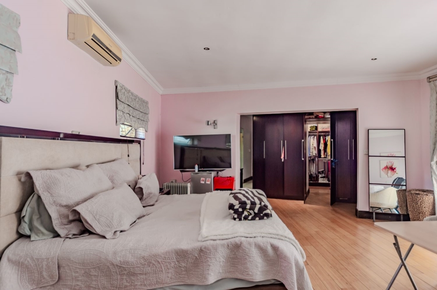 4 Bedroom Property for Sale in Waterkloof Ridge Gauteng