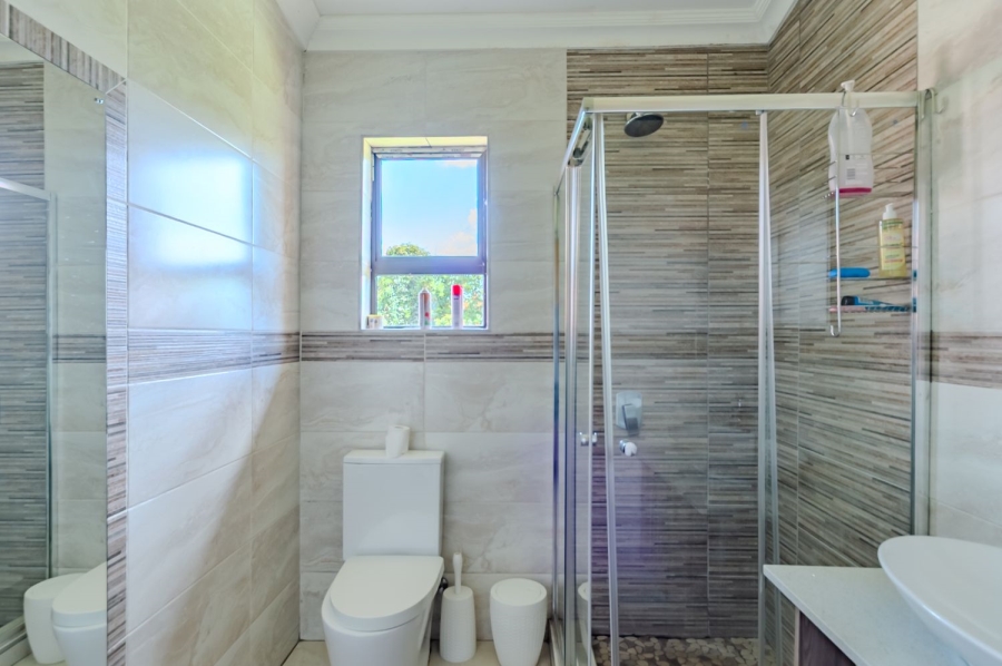 4 Bedroom Property for Sale in Waterkloof Ridge Gauteng