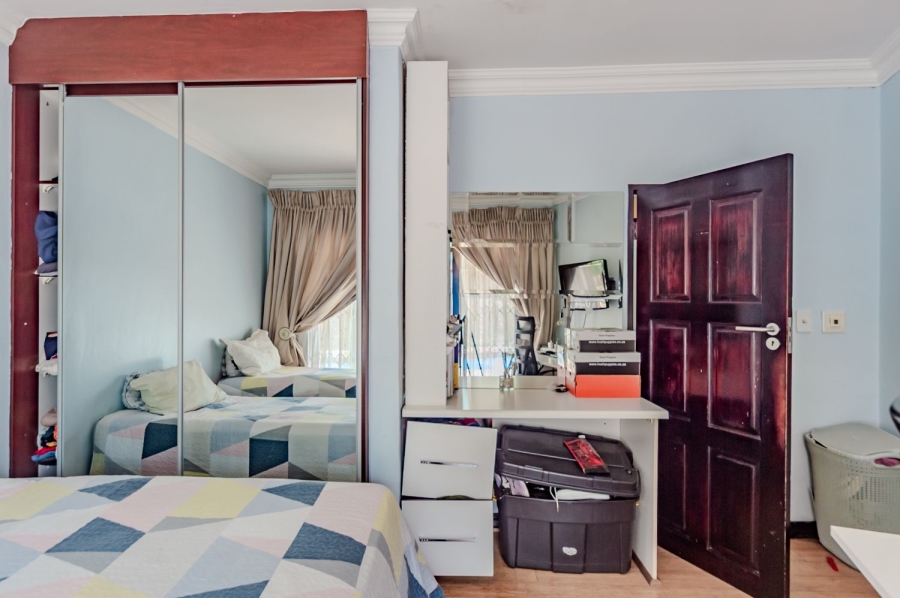 4 Bedroom Property for Sale in Waterkloof Ridge Gauteng