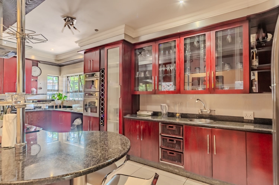 4 Bedroom Property for Sale in Waterkloof Ridge Gauteng