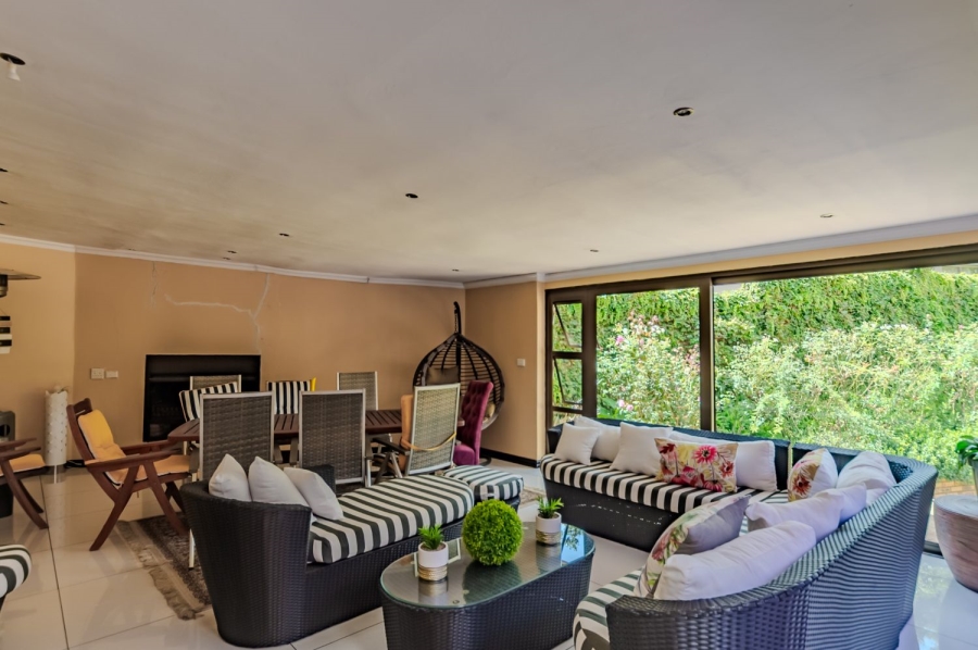 4 Bedroom Property for Sale in Waterkloof Ridge Gauteng