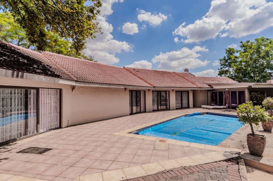 4 Bedroom Property for Sale in Waterkloof Ridge Gauteng