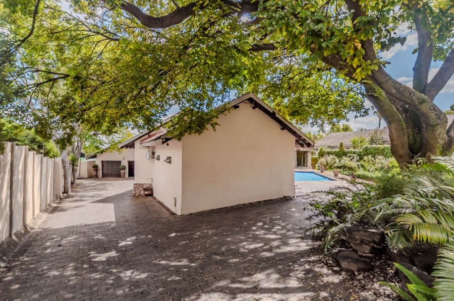 4 Bedroom Property for Sale in Waterkloof Ridge Gauteng