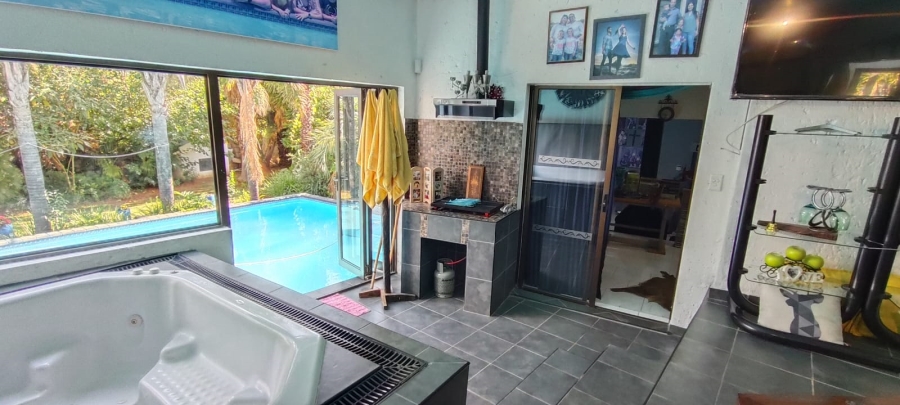 5 Bedroom Property for Sale in Fochville Gauteng