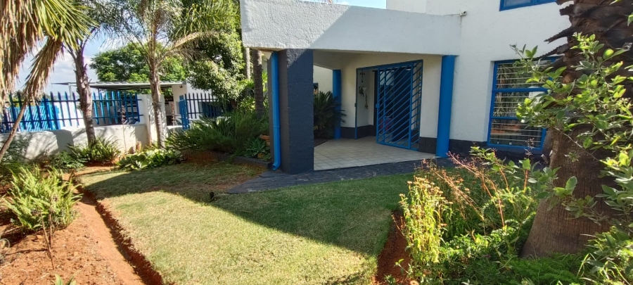 5 Bedroom Property for Sale in Fochville Gauteng