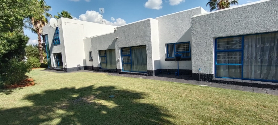 5 Bedroom Property for Sale in Fochville Gauteng