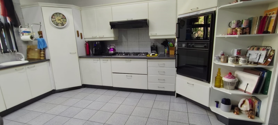 5 Bedroom Property for Sale in Fochville Gauteng