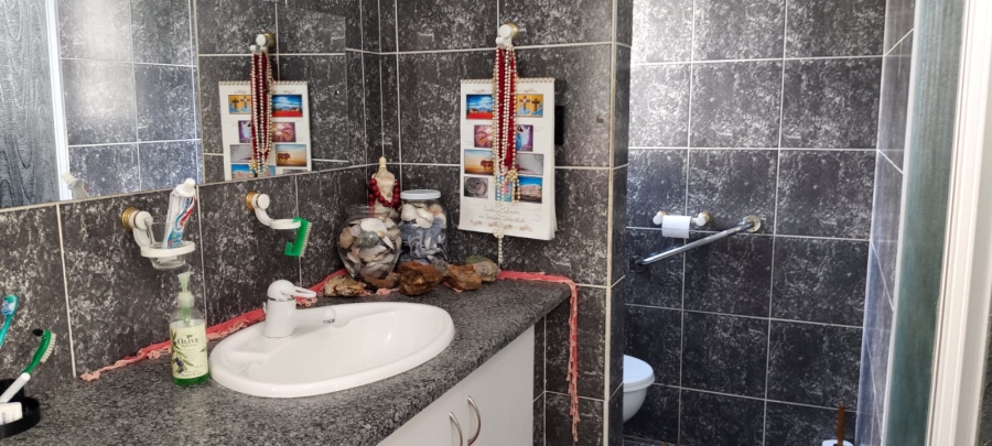 5 Bedroom Property for Sale in Fochville Gauteng