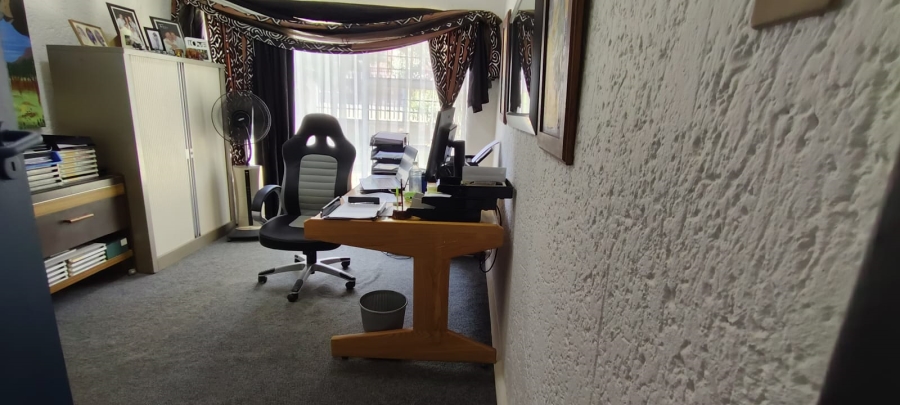 5 Bedroom Property for Sale in Fochville Gauteng