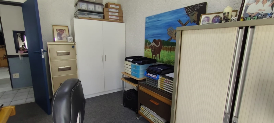 5 Bedroom Property for Sale in Fochville Gauteng