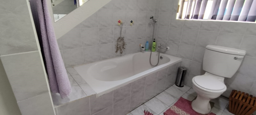 5 Bedroom Property for Sale in Fochville Gauteng