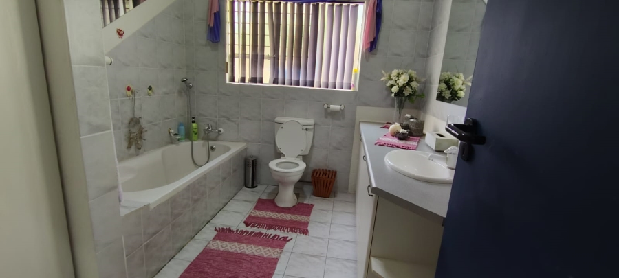 5 Bedroom Property for Sale in Fochville Gauteng