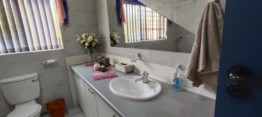 5 Bedroom Property for Sale in Fochville Gauteng