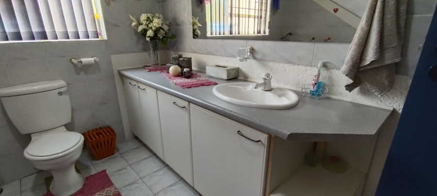 5 Bedroom Property for Sale in Fochville Gauteng