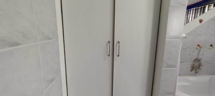 5 Bedroom Property for Sale in Fochville Gauteng