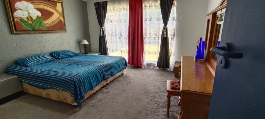 5 Bedroom Property for Sale in Fochville Gauteng