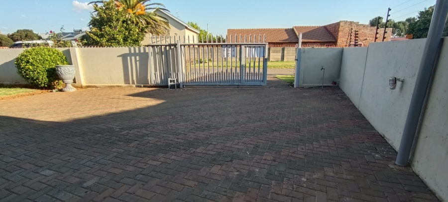 4 Bedroom Property for Sale in Fochville Gauteng