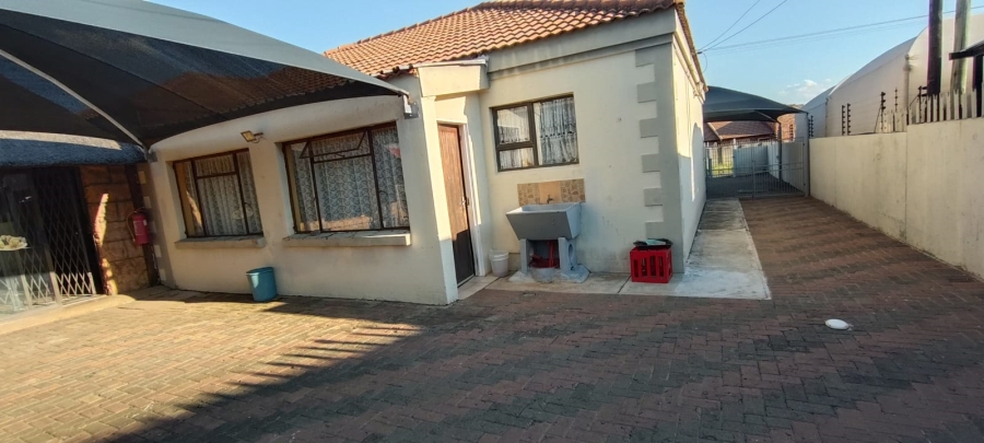 4 Bedroom Property for Sale in Fochville Gauteng
