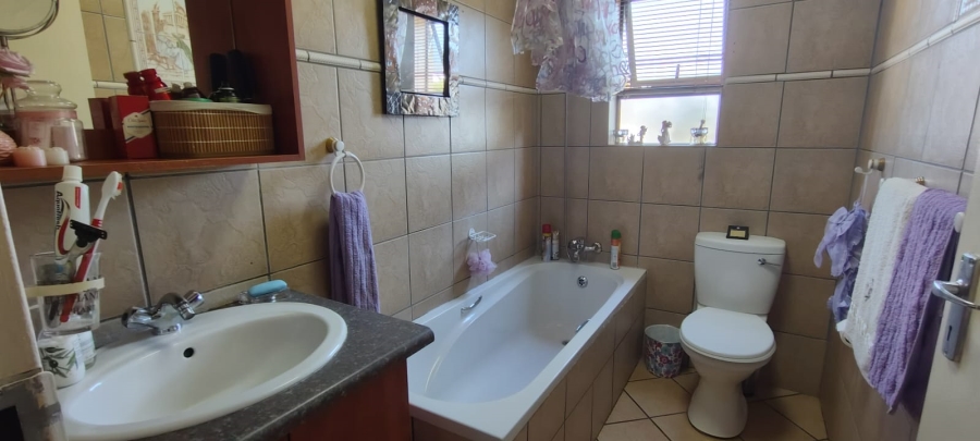 4 Bedroom Property for Sale in Fochville Gauteng