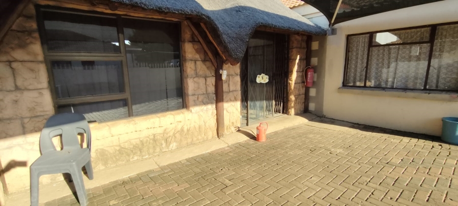 4 Bedroom Property for Sale in Fochville Gauteng