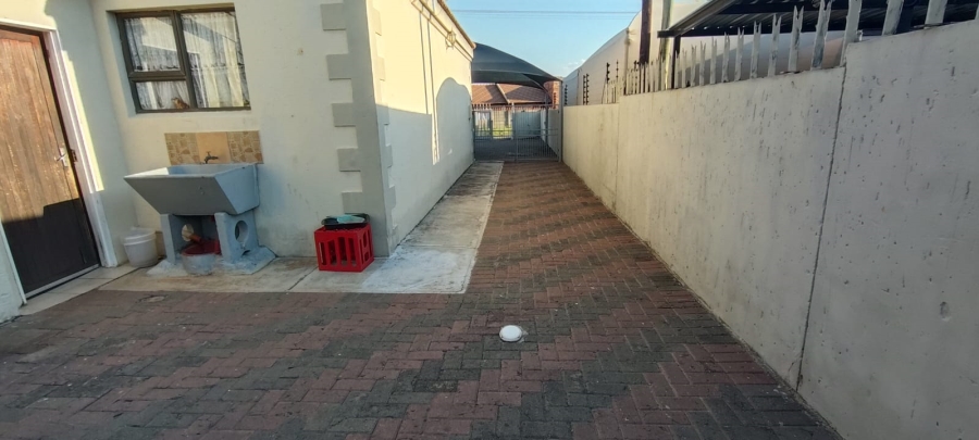 4 Bedroom Property for Sale in Fochville Gauteng