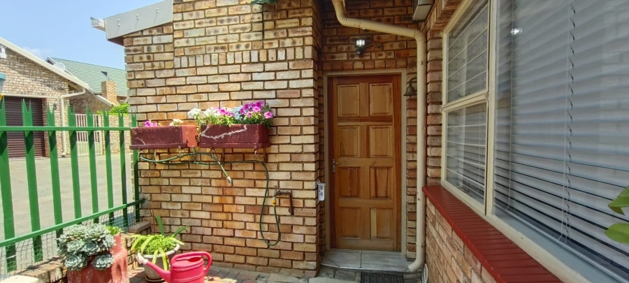 3 Bedroom Property for Sale in Fochville Gauteng