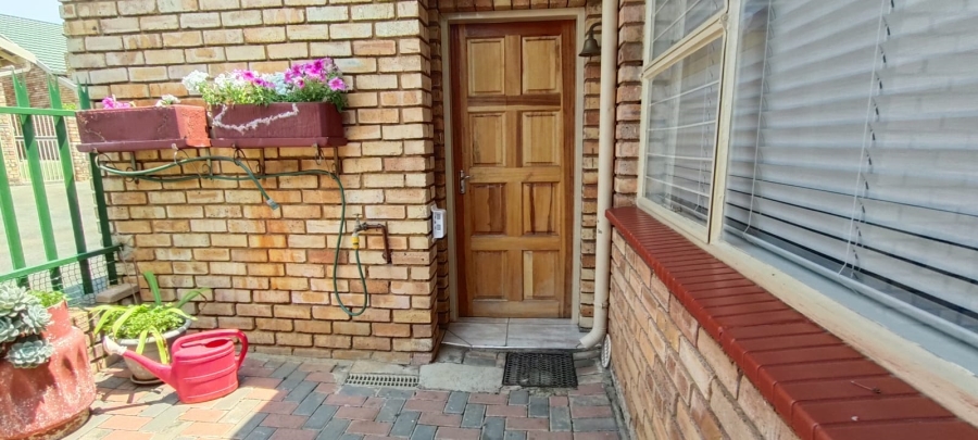 3 Bedroom Property for Sale in Fochville Gauteng