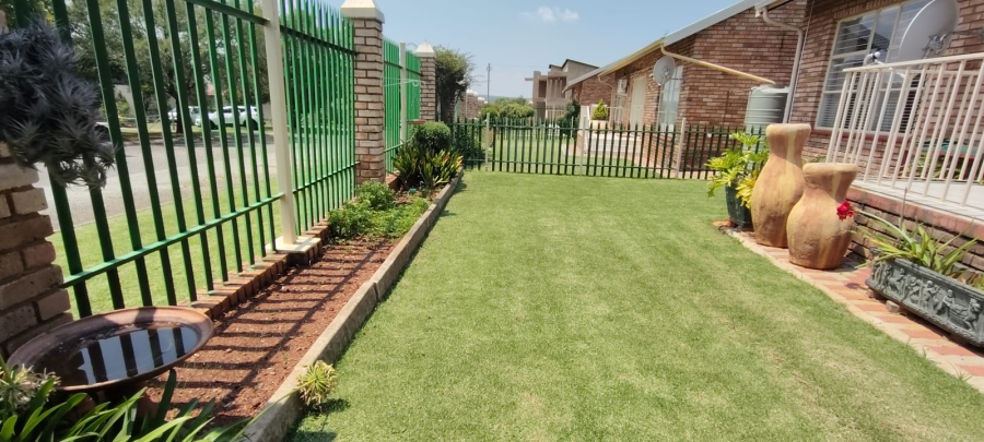 3 Bedroom Property for Sale in Fochville Gauteng