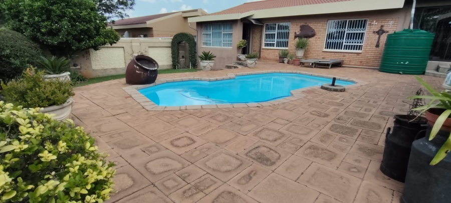 3 Bedroom Property for Sale in Fochville Gauteng
