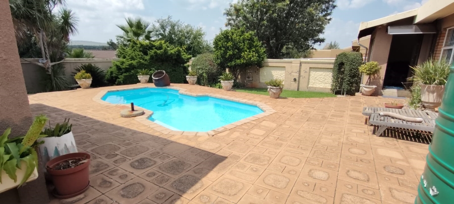 3 Bedroom Property for Sale in Fochville Gauteng