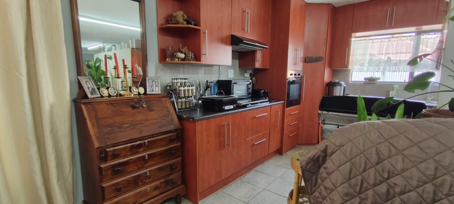 8 Bedroom Property for Sale in Fochville Gauteng