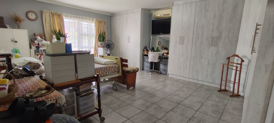 8 Bedroom Property for Sale in Fochville Gauteng