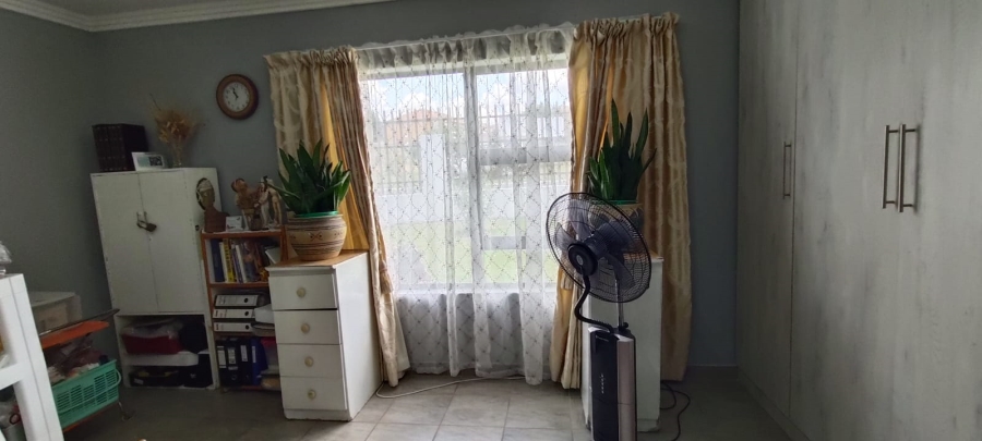 8 Bedroom Property for Sale in Fochville Gauteng