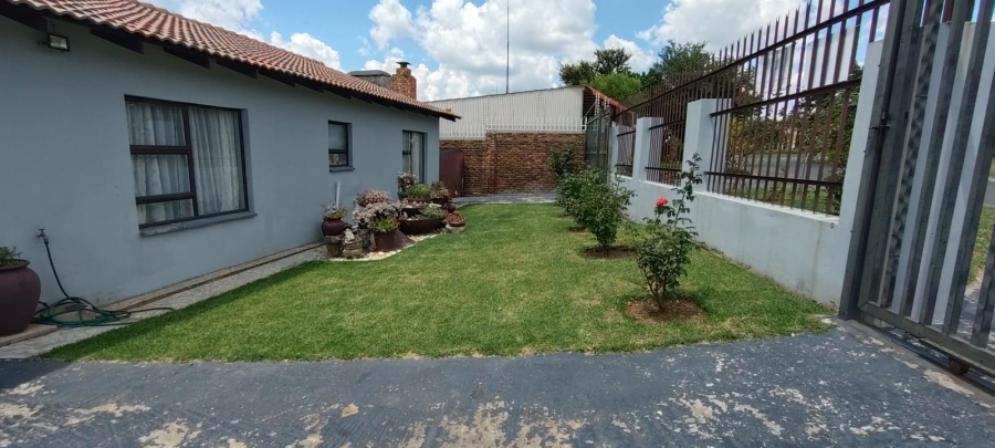 8 Bedroom Property for Sale in Fochville Gauteng