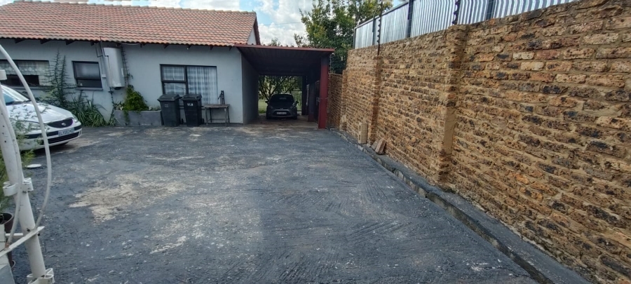 8 Bedroom Property for Sale in Fochville Gauteng