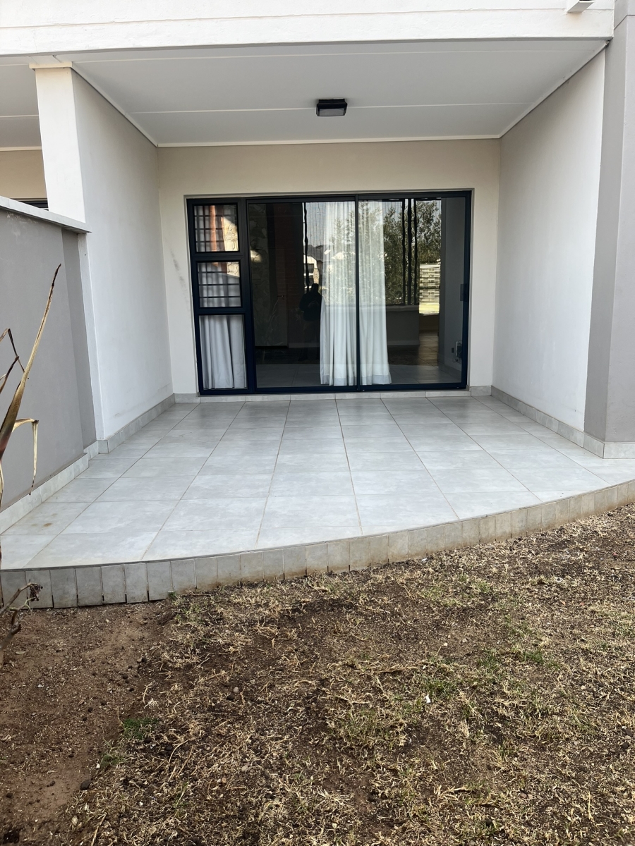 To Let 3 Bedroom Property for Rent in Waterfall Gauteng