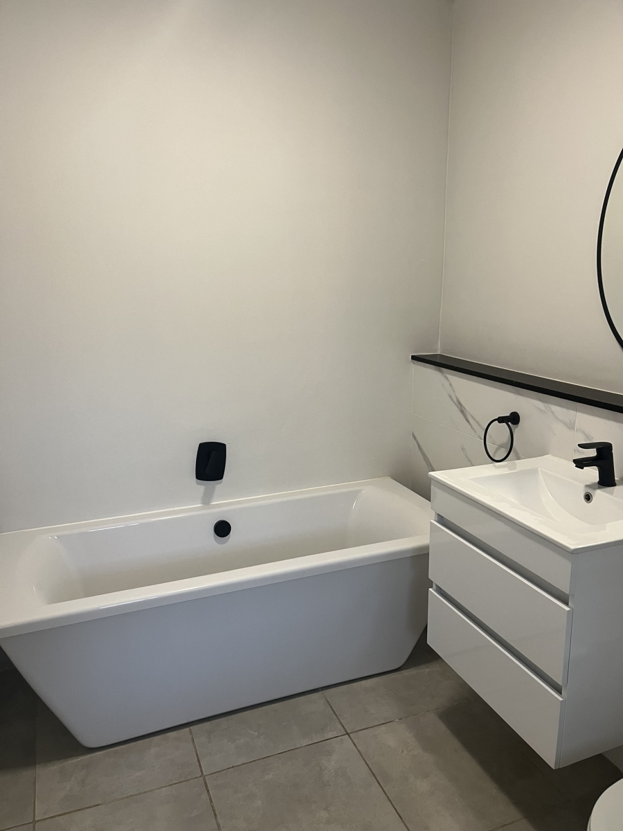 To Let 3 Bedroom Property for Rent in Waterfall Gauteng