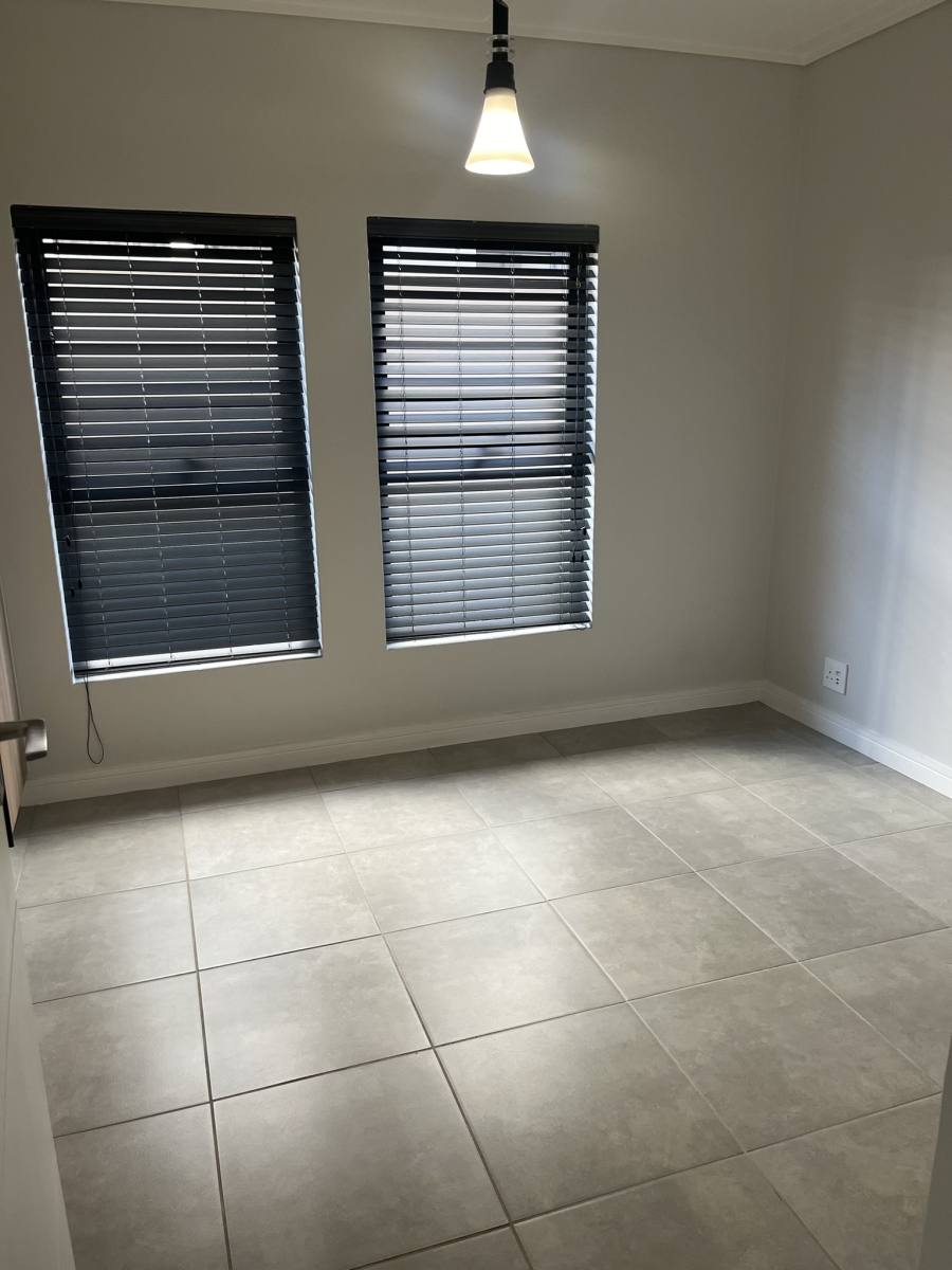 To Let 3 Bedroom Property for Rent in Waterfall Gauteng