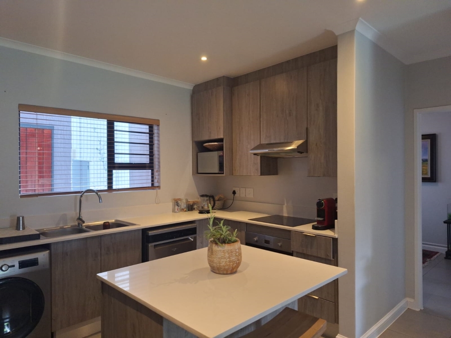 To Let 2 Bedroom Property for Rent in Morningside Gauteng